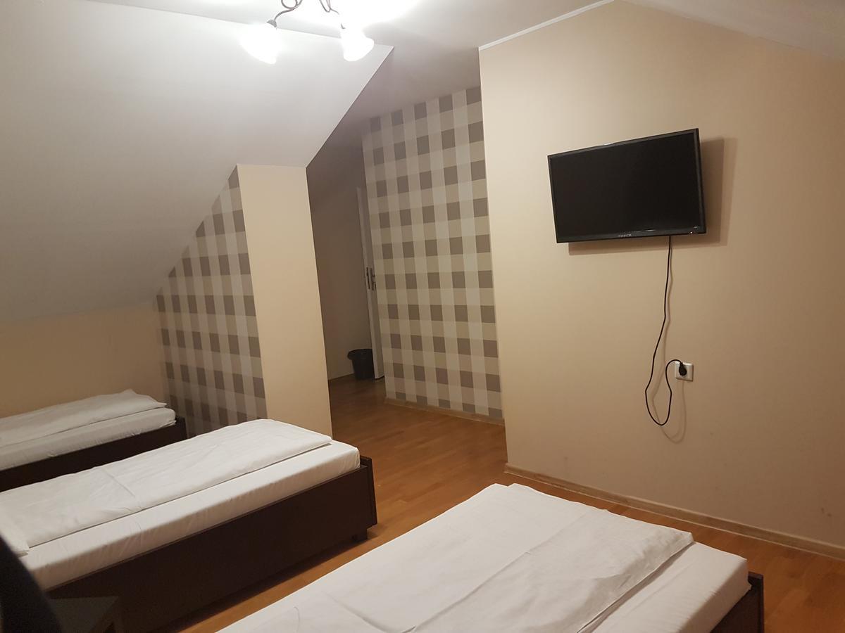 ורשה Duszka Hostel מראה חיצוני תמונה
